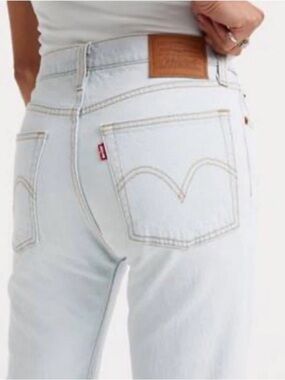 Levi’s Premium Wedgie Straight Ankle Jeans Big E 28/26 Button Fly Light Wash